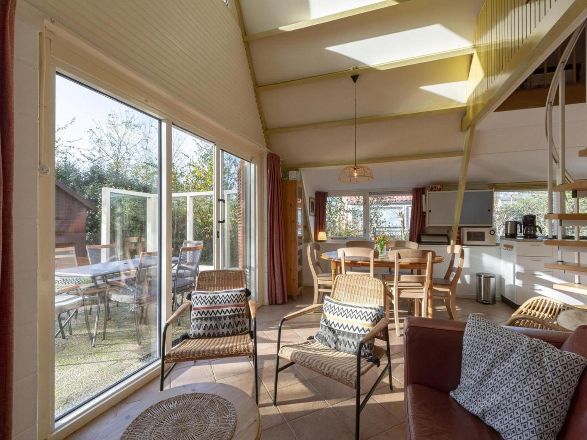 Alluring Home With Garden Callantsoog Eksteriør billede